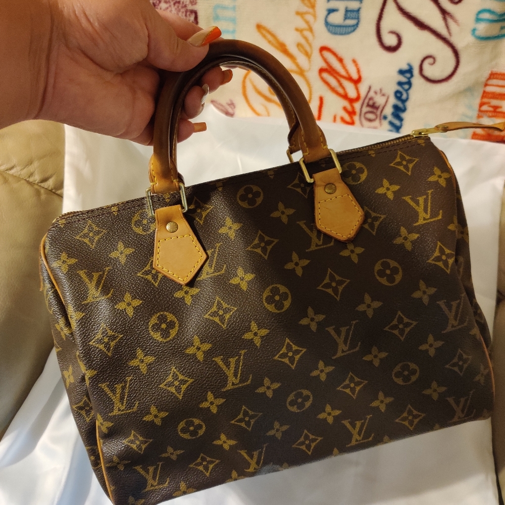 Louis Vuitton Speedy 25